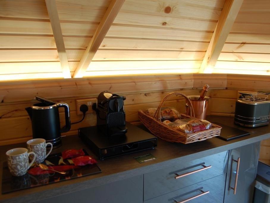 Romantic Rural Retreats Crewkerne Rom bilde